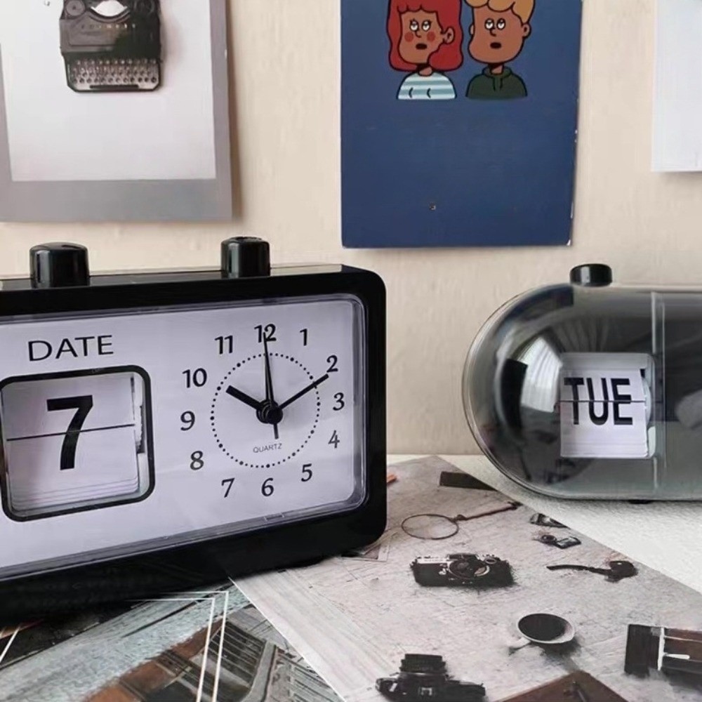 Electronic Manual Page-flippin - огляд і ціна Vintage Alarm Clock