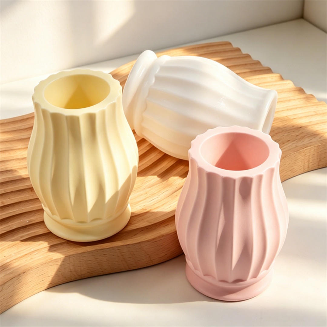 Embossed Pattern Curved Vase S - огляд і ціна Dried Flower Bouquet