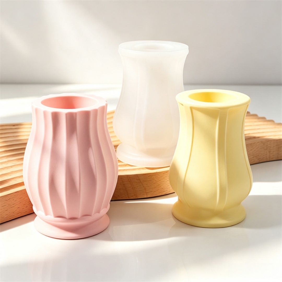Embossed Pattern Curved Vase S - огляд і ціна Dried Flower Bouquet